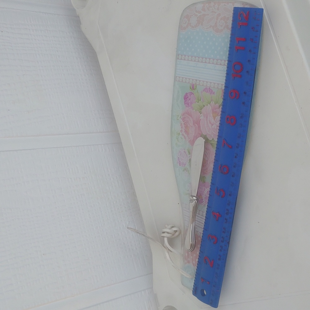 Floral Cheese Board with Spreader 🆕 - Picture 5 of 8